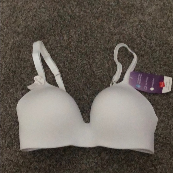 Hanes bra 34D NWT - Picture 1 of 4